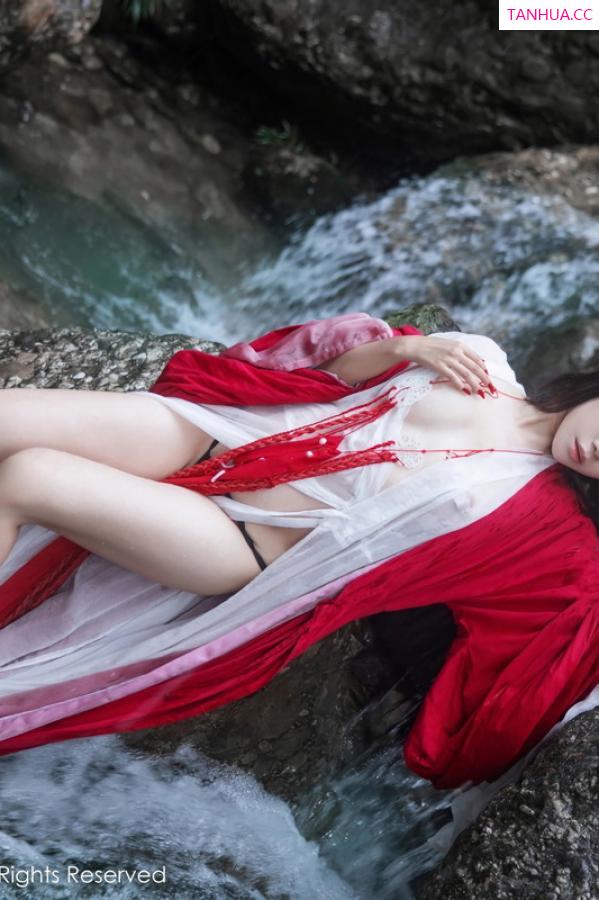   [XiuRen]高清写真图 2023.08.28 No.7295 严利娅Yuliya 妲己美臀第18张图片